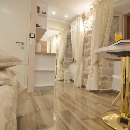 Madonna Della Strada A3 * Dubrovnik